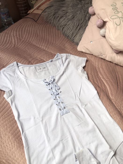 Błękitne body z wiązaniem