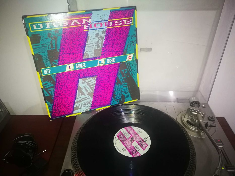 VARIOS   (Techno) - Urban House LP