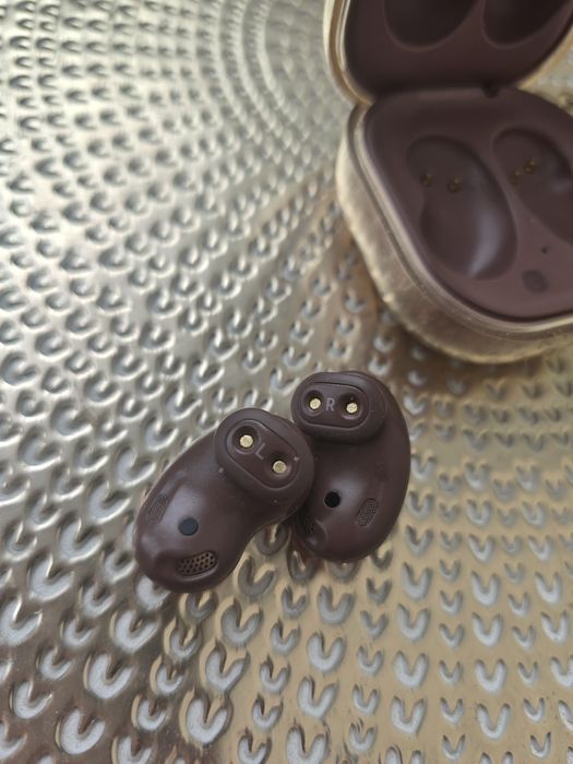 Samsung Galaxy Buds Live  Mystic Bronze