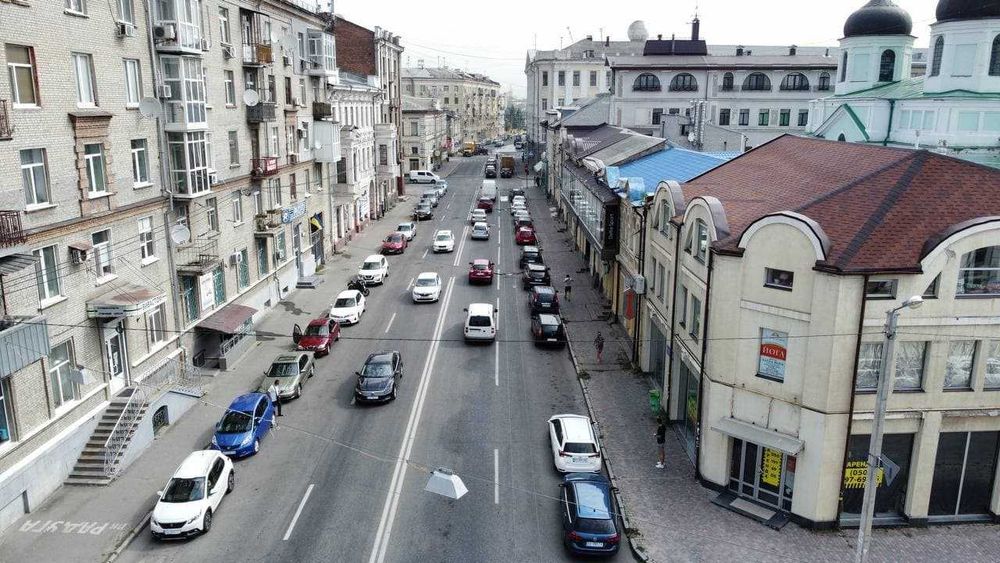 Оренда 1 поверх 187 м2 вул. Кооперативна 6/8/м. Майдан Конституції