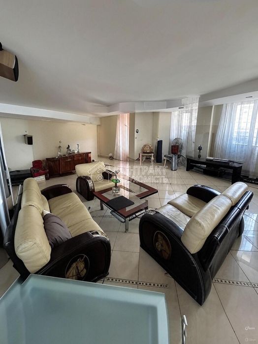 Продам 3-кім.кв. на вул. Космічній — у самому серці міста!