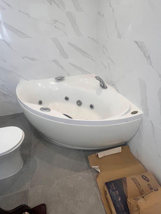 Vendo ou troco banheira de hidromassagem como nova!