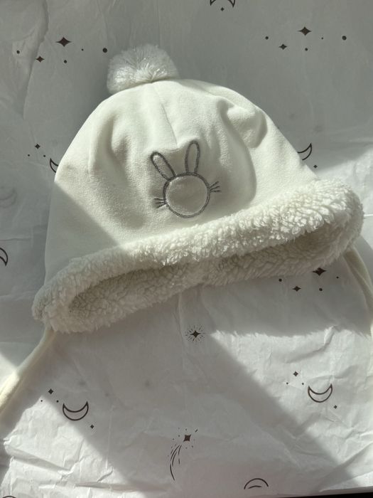 Зимова тепла шапка