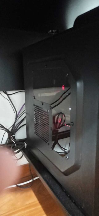PC gaming: i5-6600, 16GB Ram, GTX 1060
