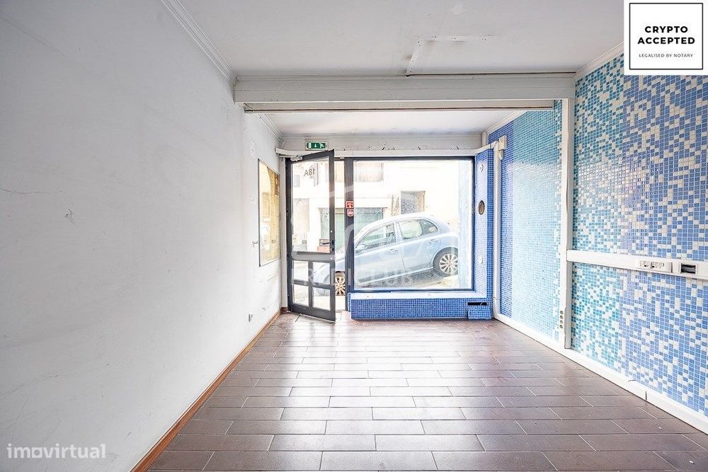 Loja 189.50 m2 - Santo António