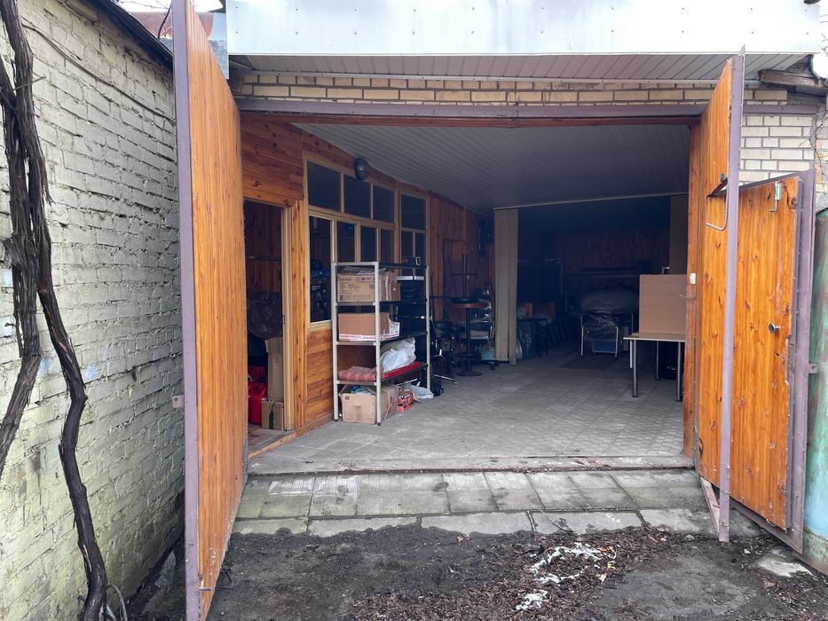 Продам великий гараж Печерськ