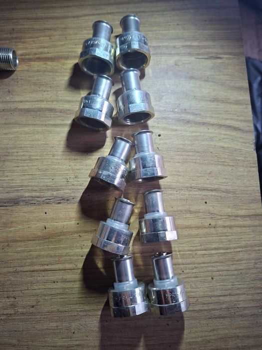 Kształtki złączki CO kolana pex  Maincor fi 1/2 3/4"