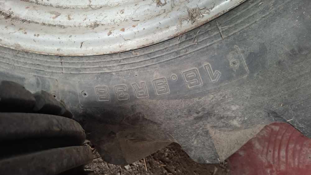 Kola do Fergusona i 16.9R38 2szt