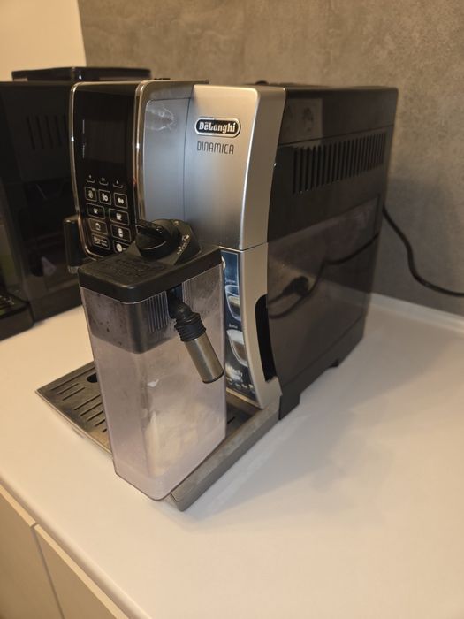 Кавомашинка Delonghi dinamica exam 352.55.sb