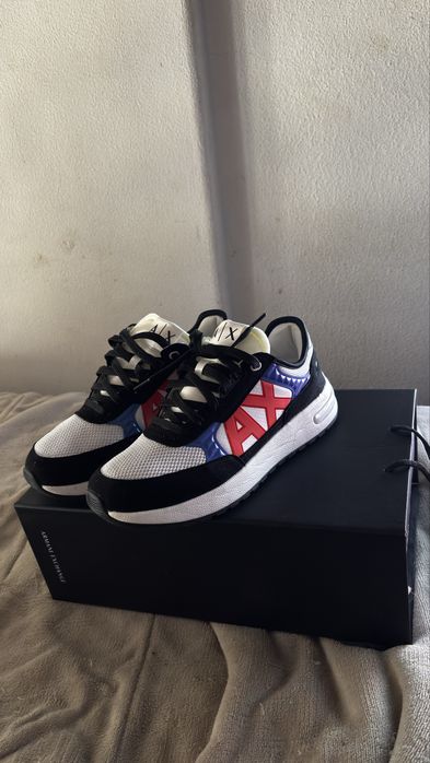 Armani 41 novos na caixa