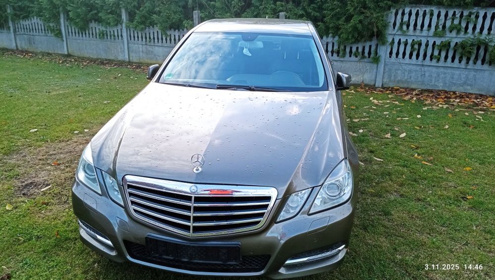 Sprzedam Mercedes e klasa w 212 . W pełni sprawny w ciągłej eksploatacji, nic do robienia.