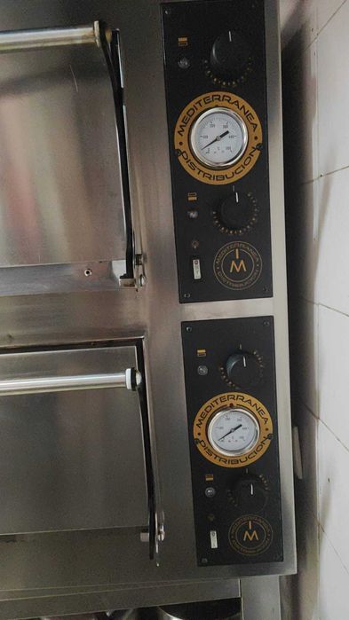 Forno Eletrico Basic XL 22 para PIZZAS + pedras interiores (não esta na foto)