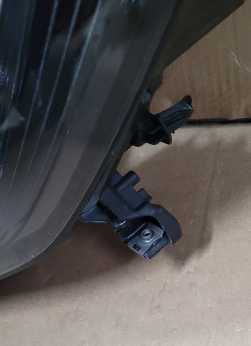 Megane IV 4 lampa przednia lewa led pur