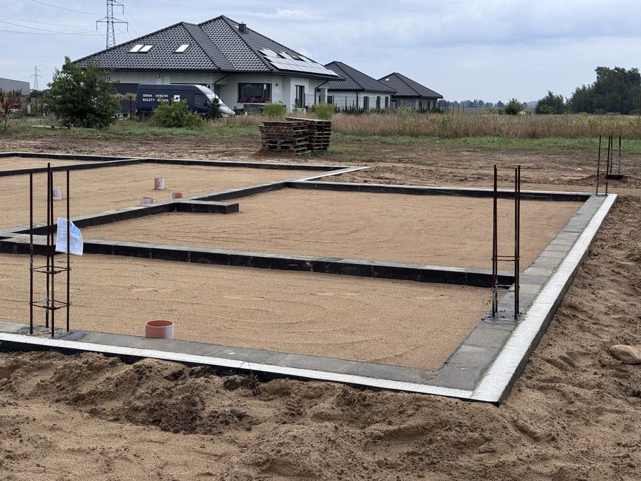 Stany surowe.  Firma budowlana