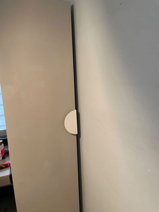 Szafa Ikea z połyskiem