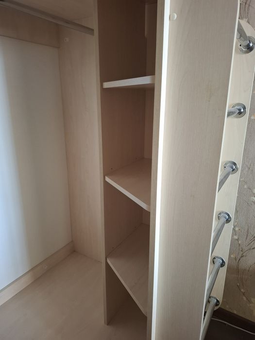 Продам дитяче ліжко-горище зі столом, шафою та шухлядами