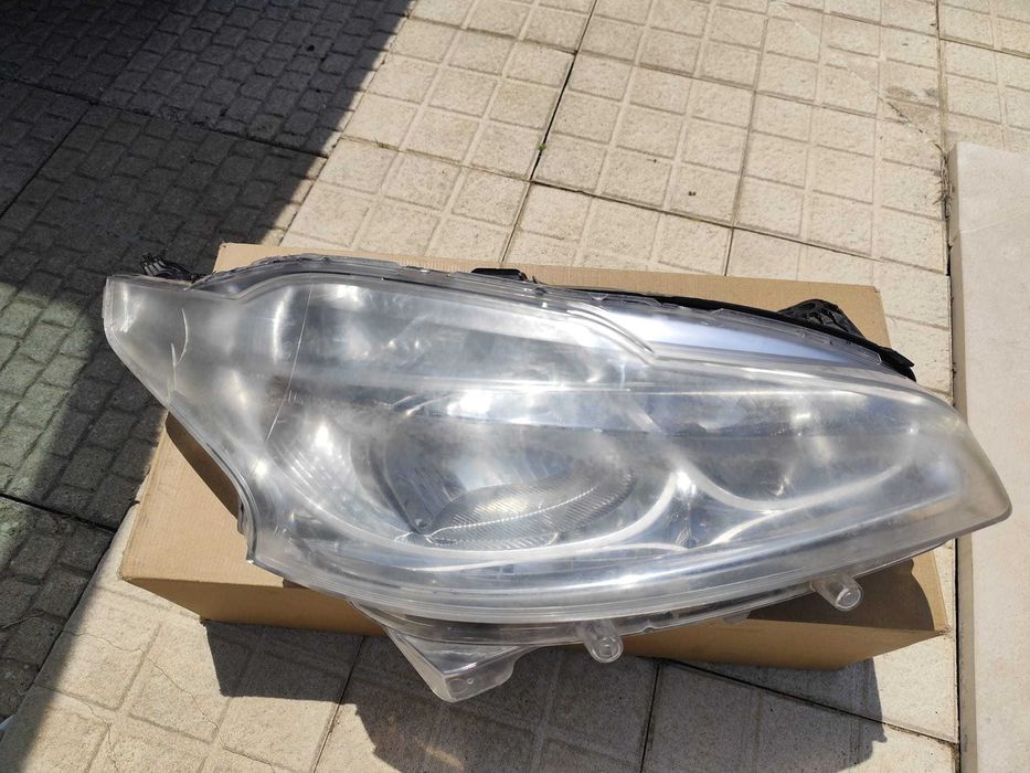 ÓTICA DIREITA Peugeot 208 – ano 2013