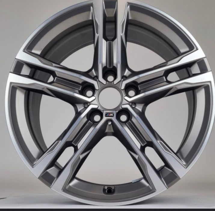 Felgi aluminiowe BMW. Felgi powystawowe 5x112 18” 66,6 8j et54