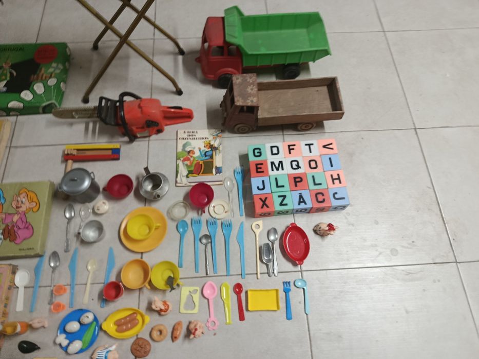 Brinquedos e jogos antigos