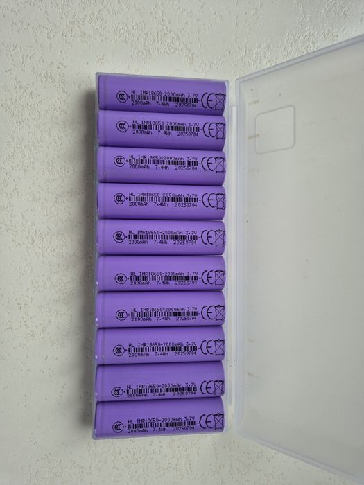 Акомулятор 18650 ,2000 мАч.