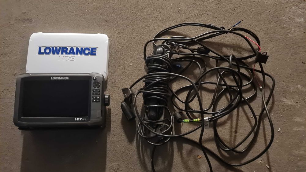Echosonda Lowrance HDS‑9 Gen2 Touch 2D + DownScan + SideScan użyta kilka razy - stan idealny.