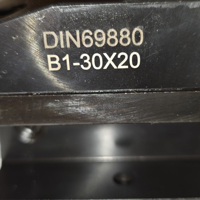 Zacisk CNC DIN 69880 B1 30×20 | NOWY
