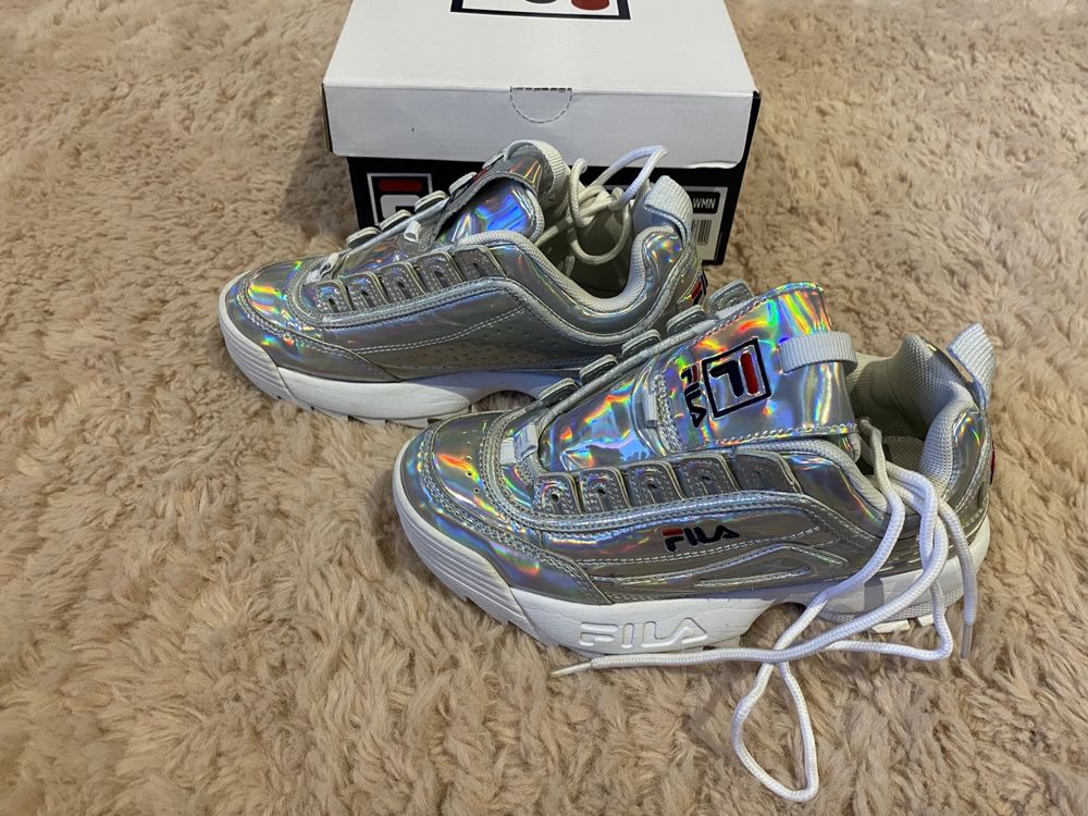 Fila disruptor on sale holo