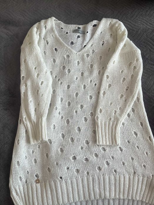 Ażurowy sweter biały