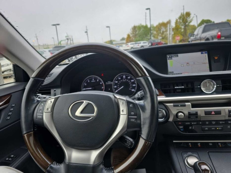 Lexus ES 350      2015