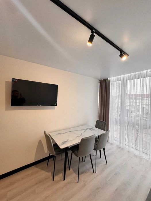 2 кімнатна квартира з ремонтом та меблями поруч з Велесом