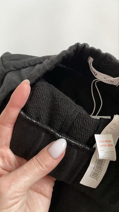 Штани чорні спортивні