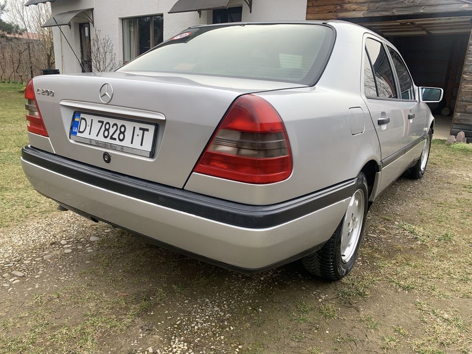 Mercedes-Benz C200 96го року