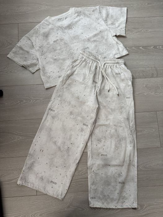 Літній костюм на дівчинку 134-140 см