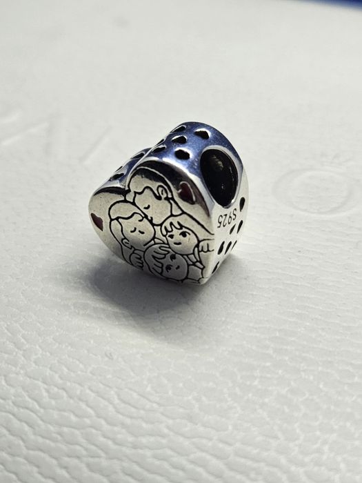 Nowy charms srebro 925 – Rodzina pełna miłości