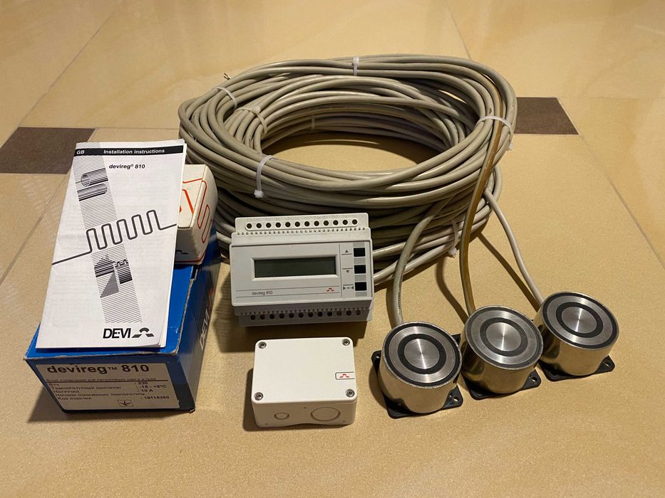 Терморегулятор Devireg 810 для системи сніготанення