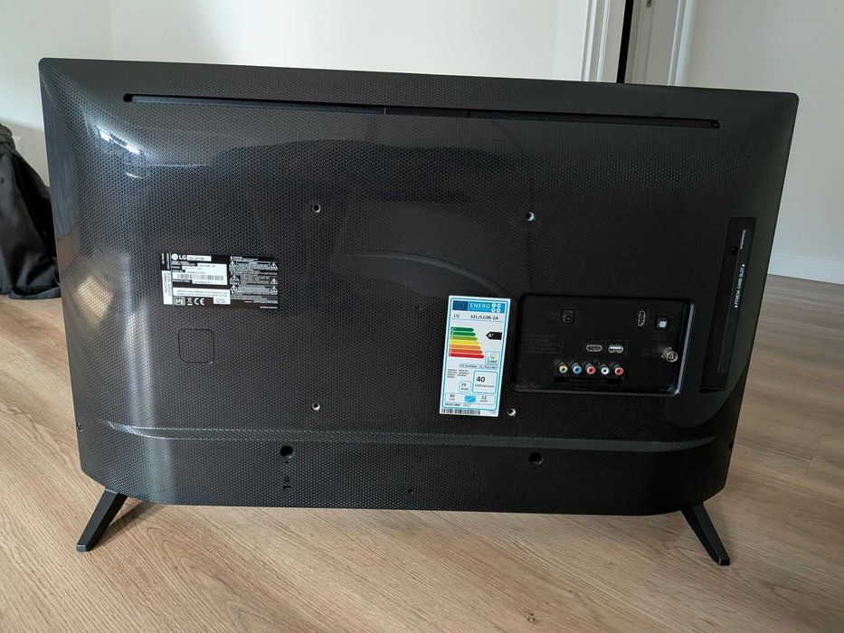 TV LG  - Televisão 32''