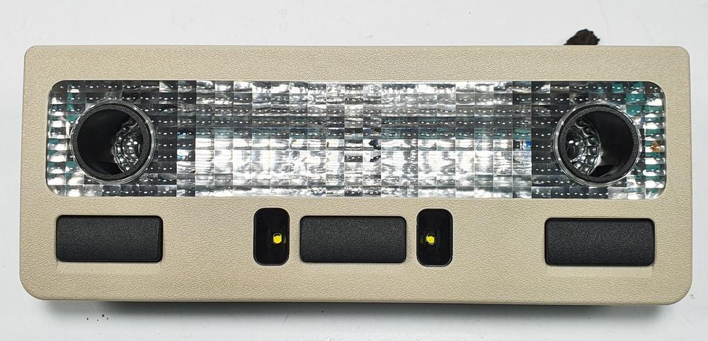 LAMPKA OŚWIETLENIE WNĘTRZA RANGE ROVER III L322 3H42-13C742-BA