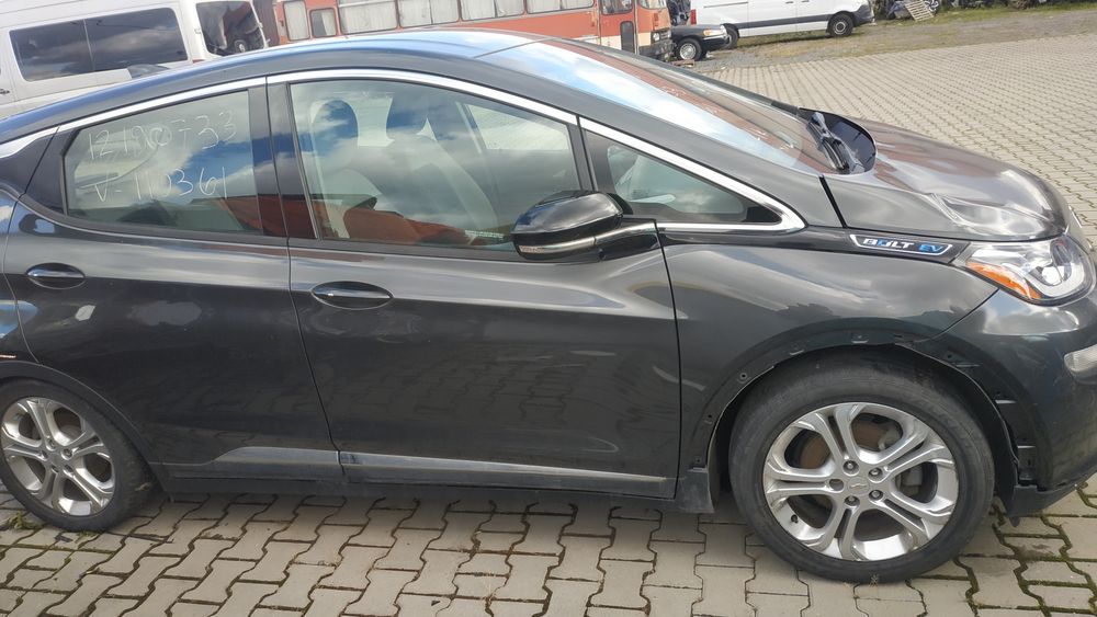 Chevrolet bolt 2018 64кв.