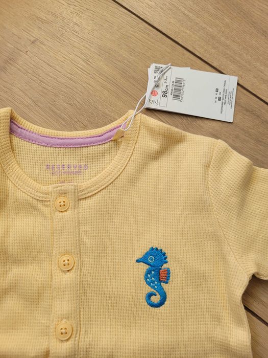 Nowe body Reserved struktura waflowa lato 98 2-3 lata