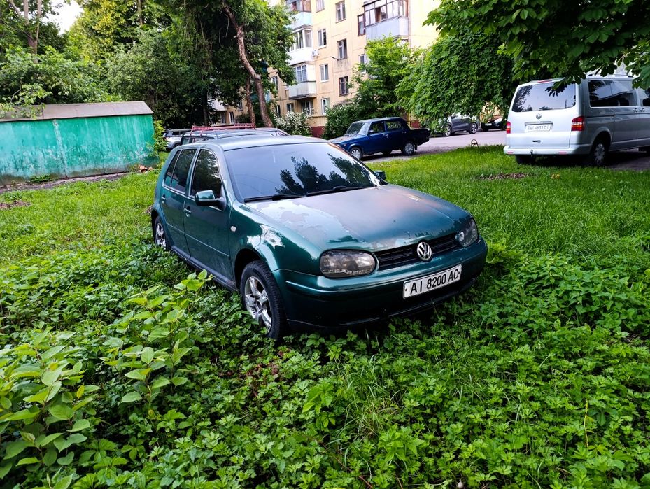 Продается 4-й гольф 1.8 бензин