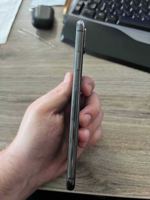 IPhone Xs MAX 64 Gb, чорного кольору, б\у