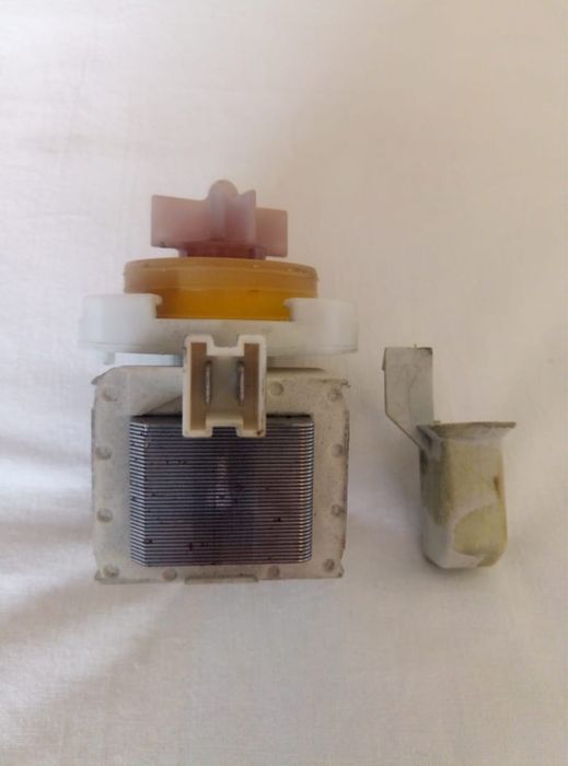 Насос , помпа пральної машини Miele 06239560