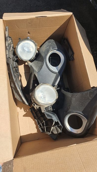 Передния решотка оригинал и туманки