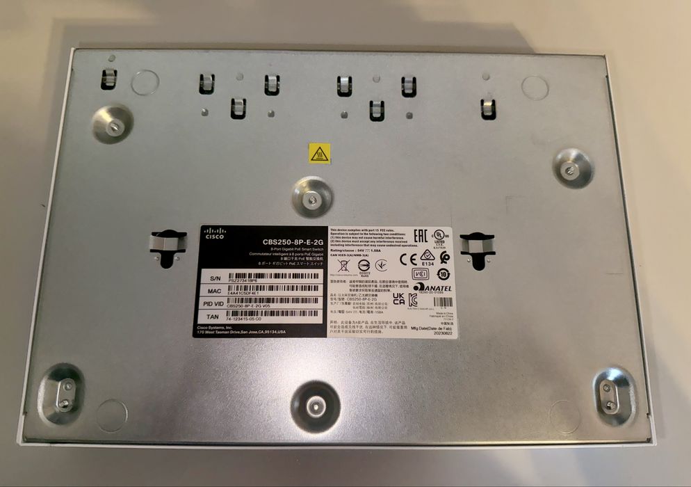 Switch Cisco CBS-250-8P-2G uszkodzony