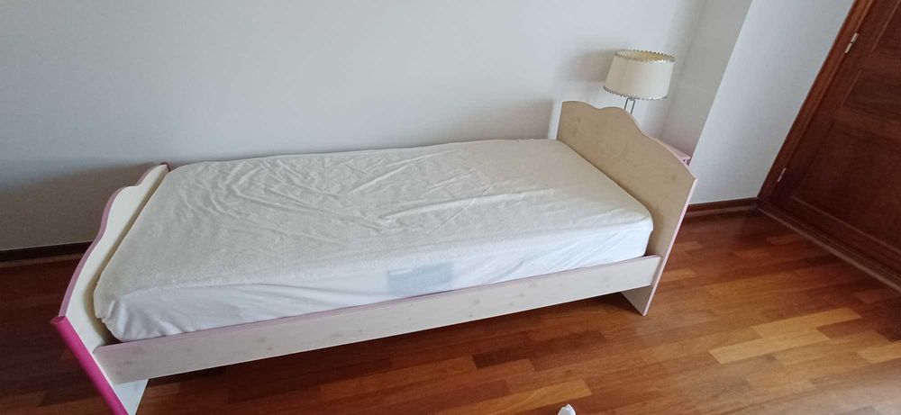 Mobiliário quarto menina