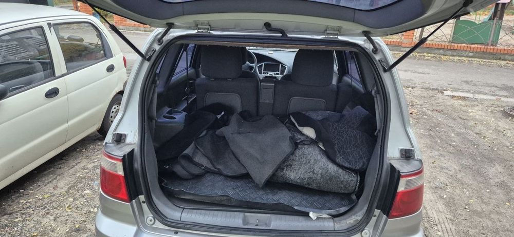 Kia Carens 2003 рік