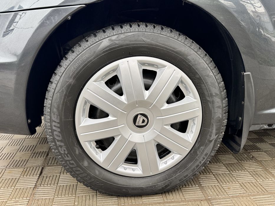 Дача Логан MCV 2010 рік 1.6.