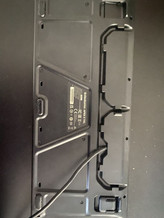 Klawiatrua steelseries apex 3 tkl