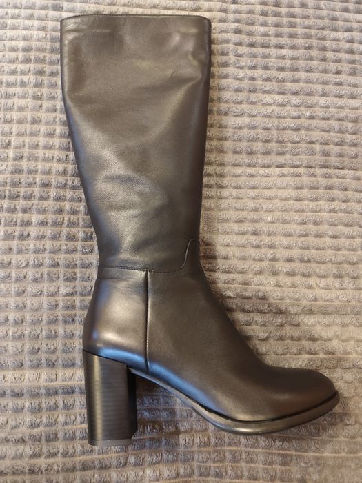 Sprzedam skórzane kozaki Derimod