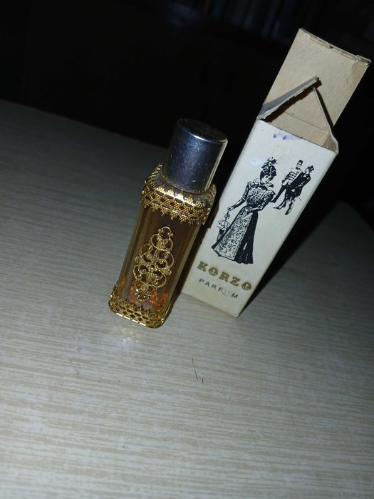 Perfumy damskie vintage